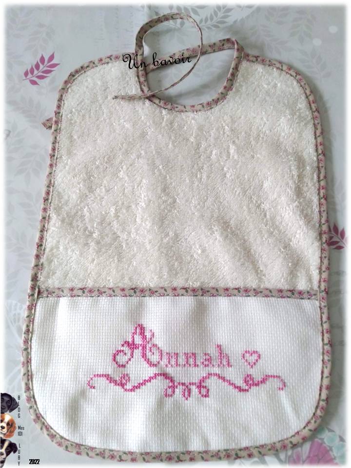 Bavoir pour une poupée
