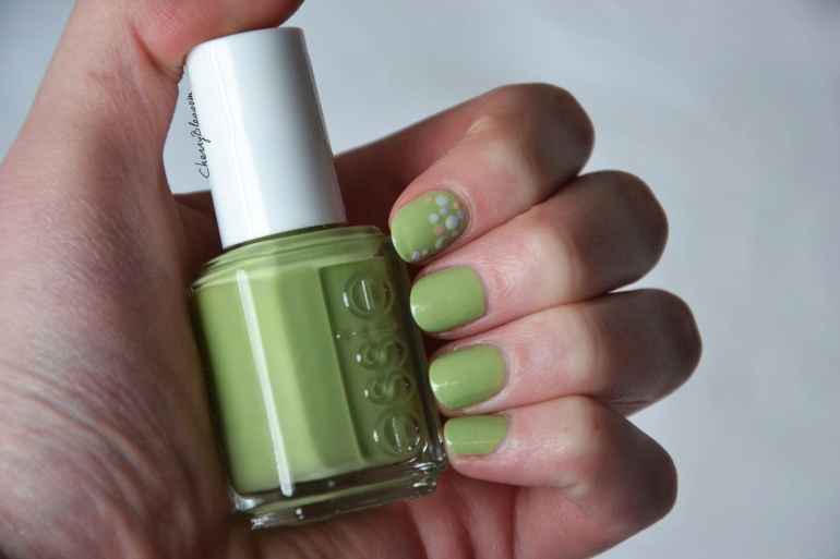 Bref. Je suis une nail polish addict.