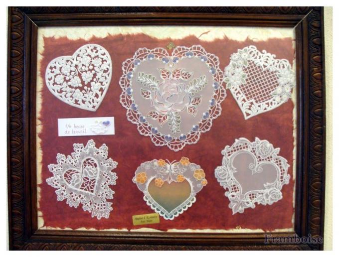 Broderies et vieilles dentelles à Pornic