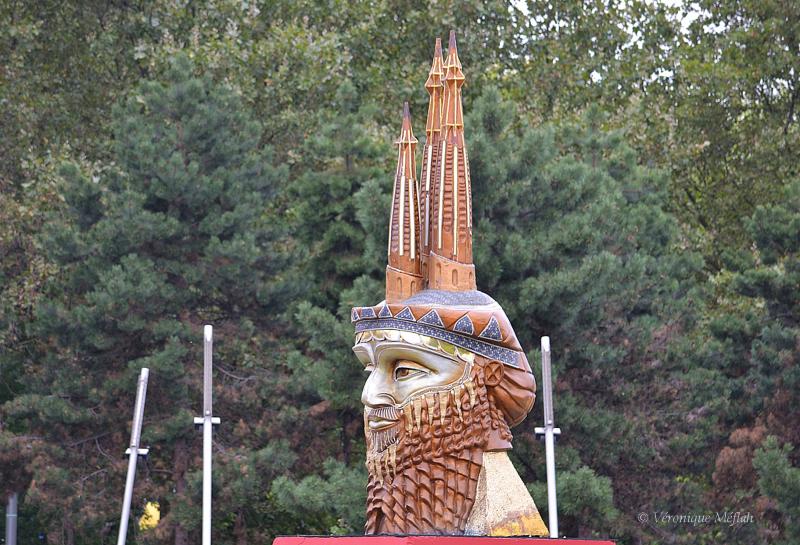 Parc de la Villette, Paris 19ème : Totems du Carnaval de Rio