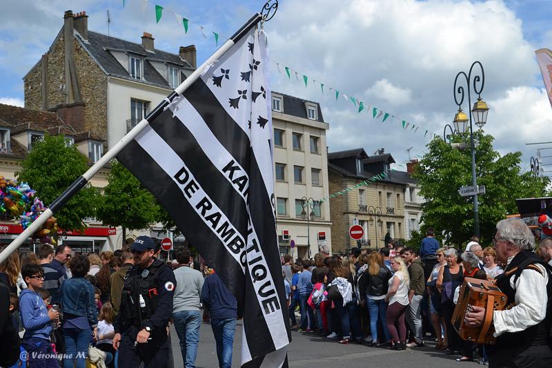 Rambouillet : Fête du Muguet : défilé (fin)