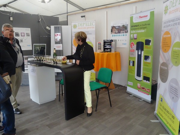 Quelques stands d'exposants aux Journées Châtillonnaises 2016...