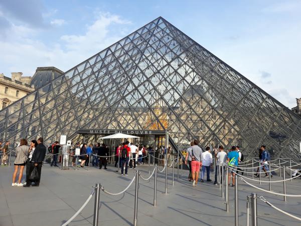 Visite de l'exposition "En société - Pastels du Louvre des 17e et 18e siècles"