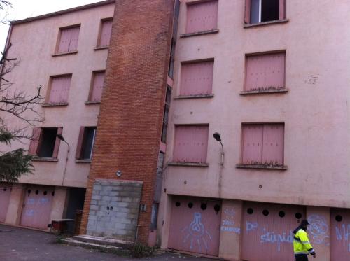 Immeuble en logement de fonction : annexe industrielle