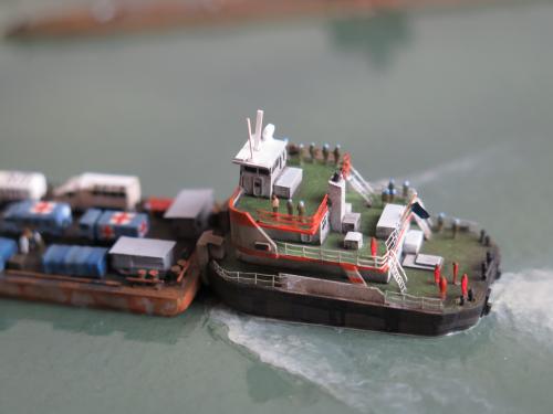 Ferrailleurs et petits baigneurs