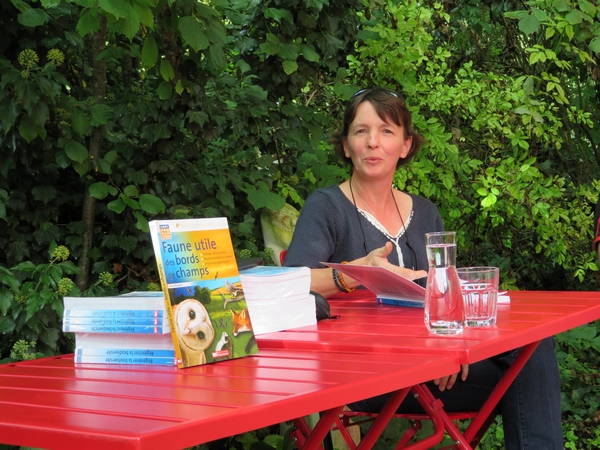 "Régénérer la biodiversité", un entretien avec Cécile Waligora, à la Galerie des Z'uns Possible à Chamesson