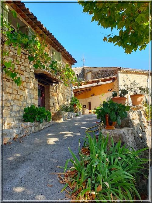 1017 - Ampus dans le Var (83) 