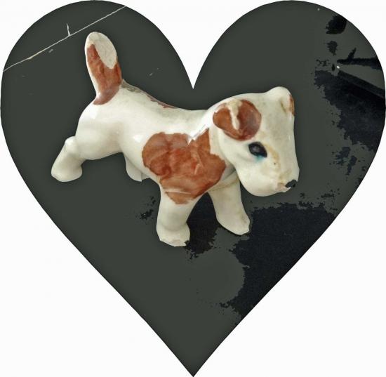 LE-CHIEN-DE-PORCELAINE