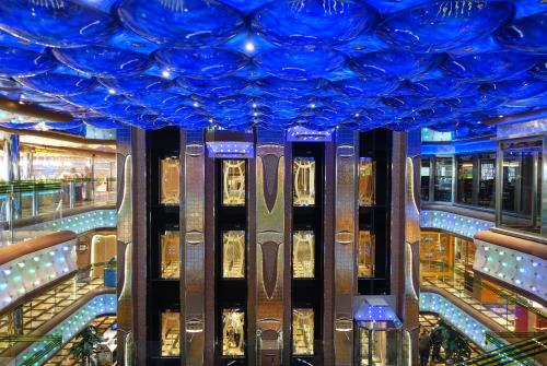 L'atrium Eliodoro et les ascenseurs