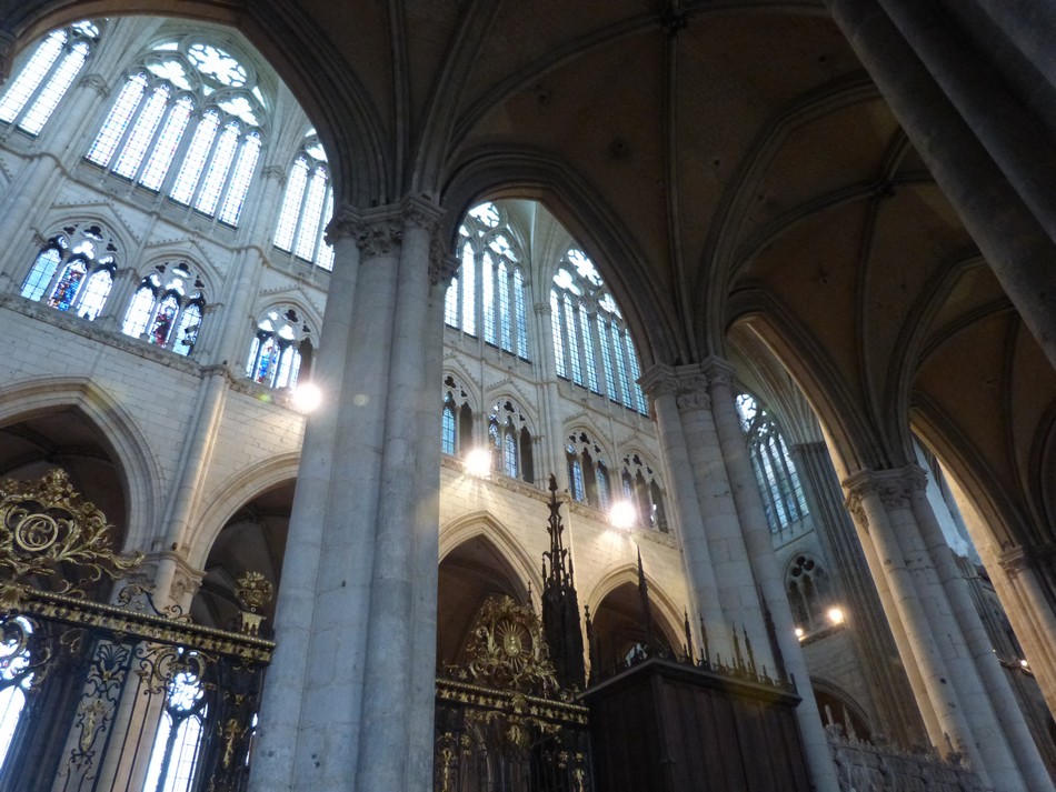 La cathédrale, la nuit (2)