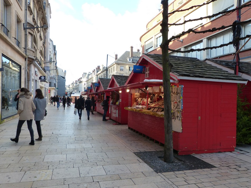 Petites maisons rouge partout !