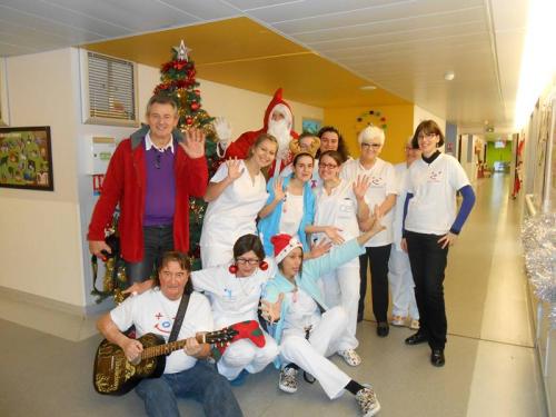 le père Nöel à l'hopital decembre 2012
