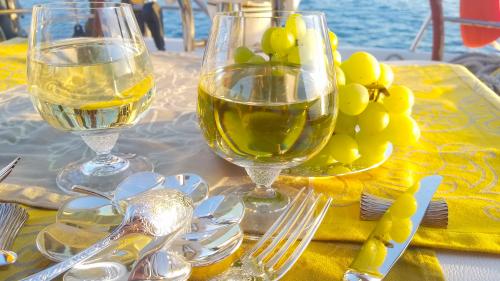 Le balcon posé sur la mer (12) entre Μύκονoς et Πάρος. Le balcon du Lundi de Pâque