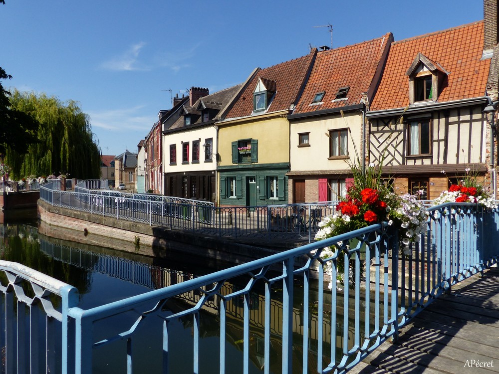 Le quartier Saint-Leu d'Amiens en été