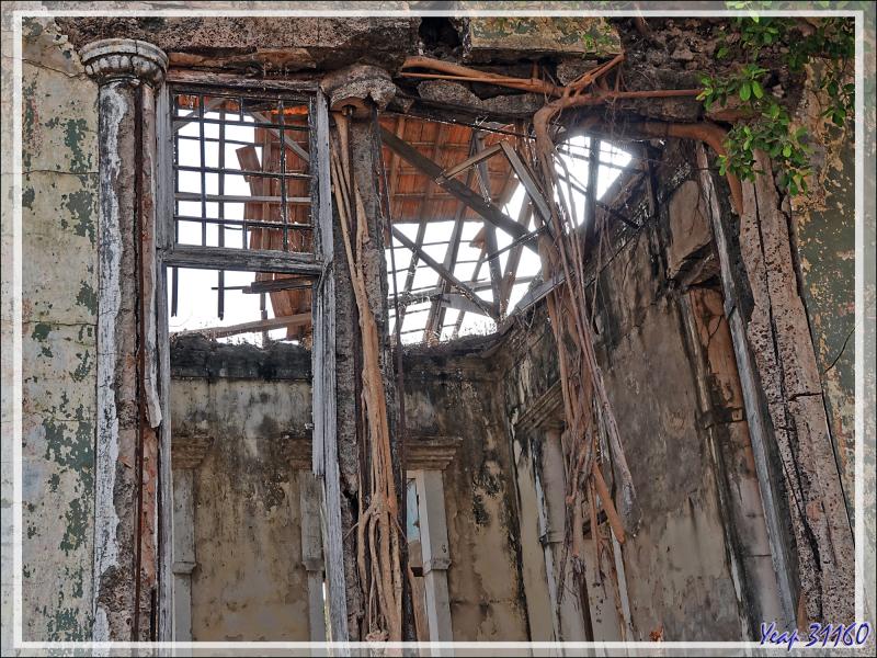 Errance dans les rues surchauffées de Bolama - Ile de Bolama - Bijagos - Guinée Bissau