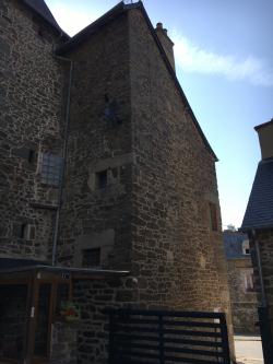 1733. Vente de la Cour de Bretagne. Catherine Gigot- Pierre Baguelin et Jane Leteto