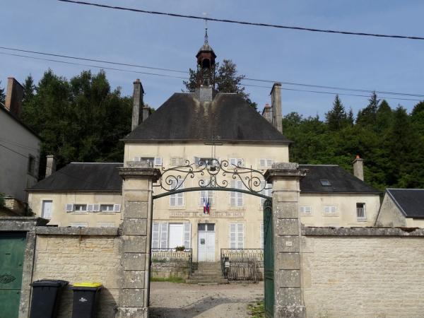 "Un jour, une église" nous a permis de visiter l'église de Vertault