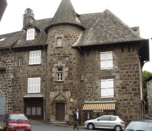 Vic-sur-Cère (Cantal)