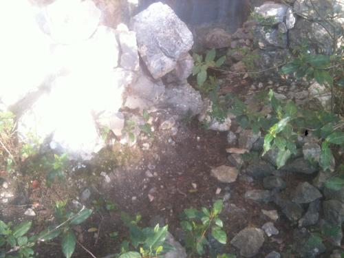 Baignoire naturelle sous roche Montaiguet