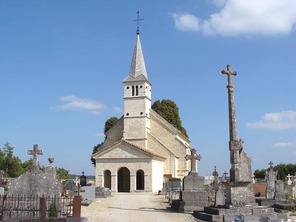 Eric de Laclos a exposé ses belles sculptures dans la chapelle Saint-Phal, pour les Journées du Patrimoine 2018