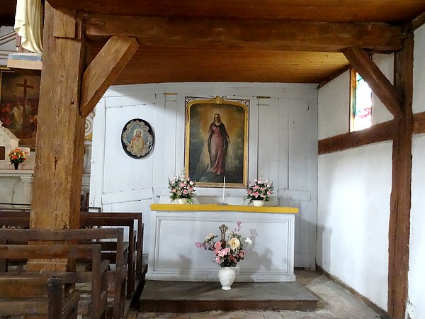 L'église à pans de bois de l'Exaltation de la Sainte Croix,à Bailly le Franc (Aube)