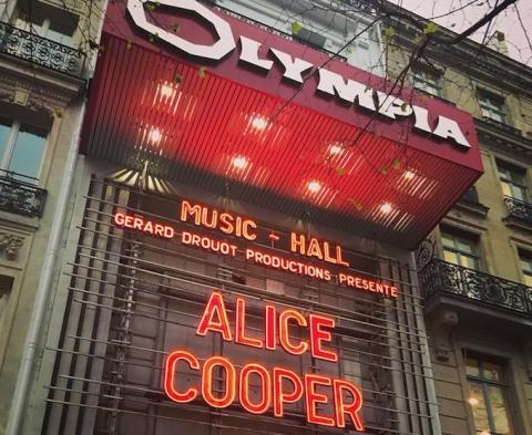 ALICE COOPER - Un nouvel extrait de l'album live A Paranormal Evening At The Olympia Paris dévoilé