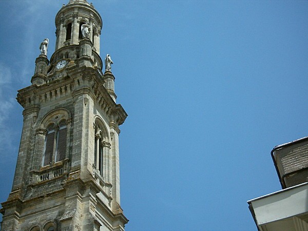 basilique-de-verdelais-moitie-clocher.jpg