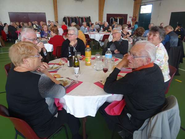 Le repas des Séniors de Châtillon sur Seine 2016, a eu un grand succès....