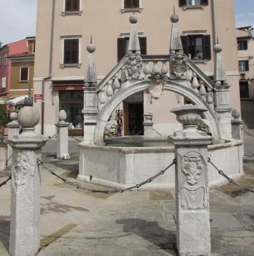 La fontaine du Pont à Koper