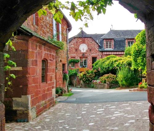 Collonges-la-Rouge  (Corrèze)  1ère partie