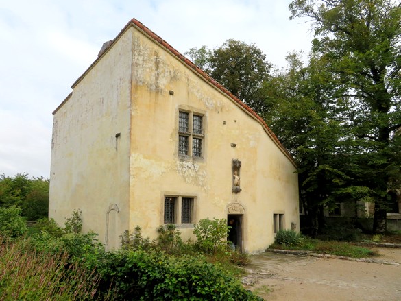 L'Association des Amis du Musée (AMPC) a fait découvrir la maison natale de Jeanne d'Arc  à ses adhérents....