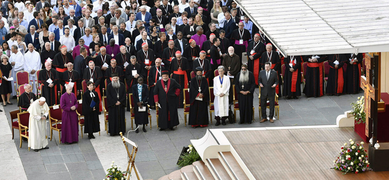À LA UNE Synode sur l'avenir de l'Église catholique, un moment historique