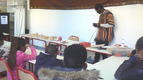Quelques photos des ateliers autour du thème d'Haïti