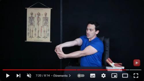 2. L'étirement coude en extension (vidéo Benjamin Brochet).jpg