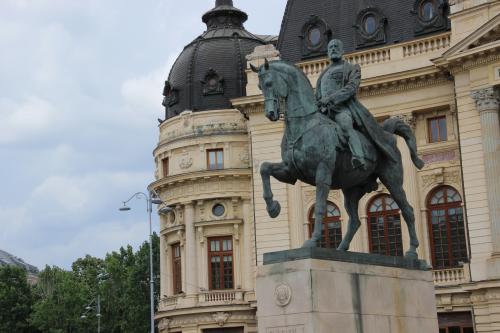 La légende urbaine des statues équestres