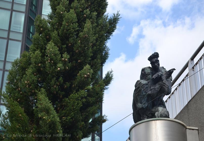 Esplanade de la Défense : Les Hommes de la Cité