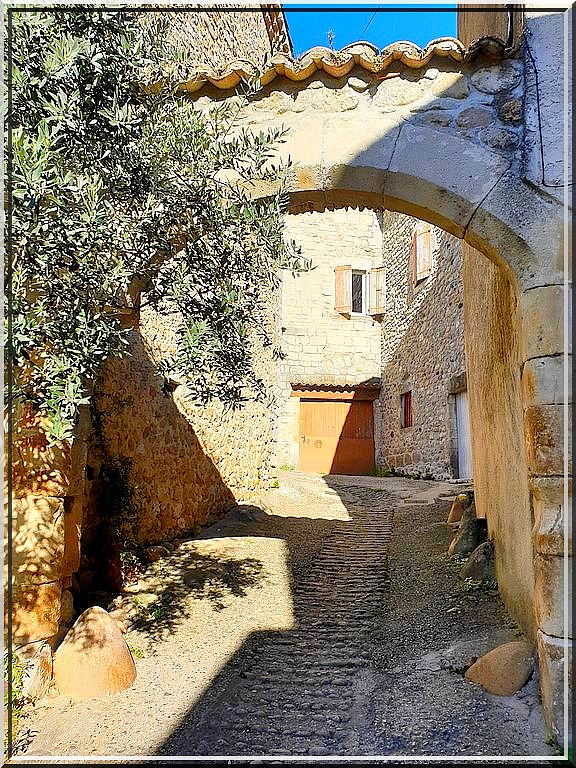 1003 - Traversée de l’Ardèche : Vogüé (07)