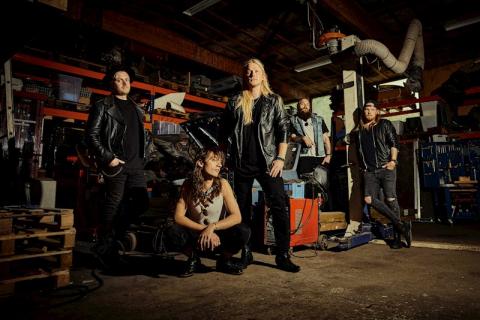 JUNKYARD DRIVE - Les détails du nouvel album Look At Me Now ; Clip "Tearaway"