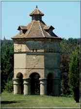 Pigeonnier sur arcades