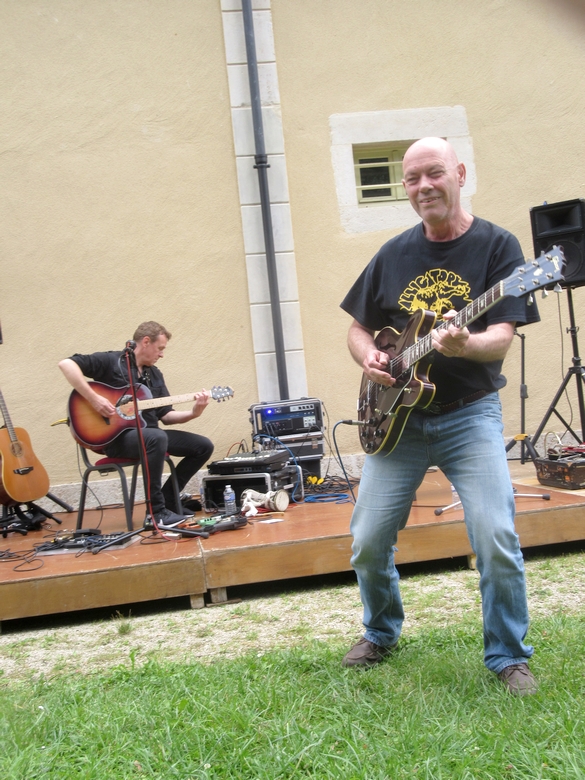 Le duo "Simple Men" a emballé les auditeurs au jardin de la Mairie de Châtillon sur Seine !
