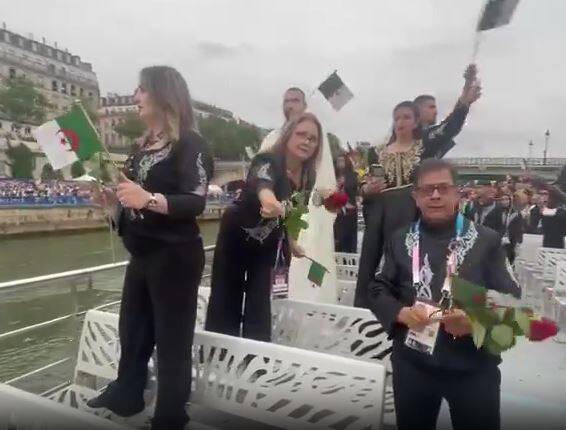 Cérémonie d’ouverture des JO à Paris :  cette photo du pont d’Austerlitz aux couleurs de la France est déjà emblématique