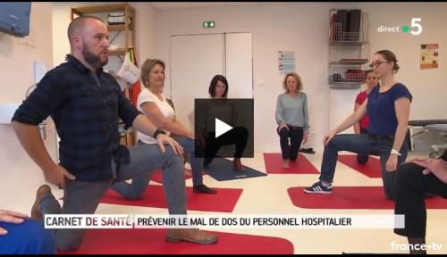 Mathieu le rhumato qui fait faire du gainage