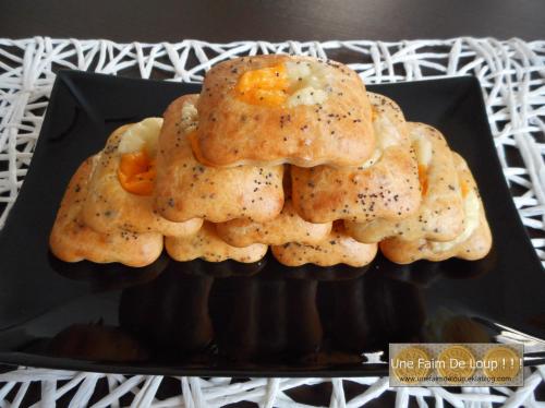 Moelleux à la moutarde, gouda et mimolette 