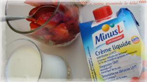 FRAISES,CRÈME LIQUIDE