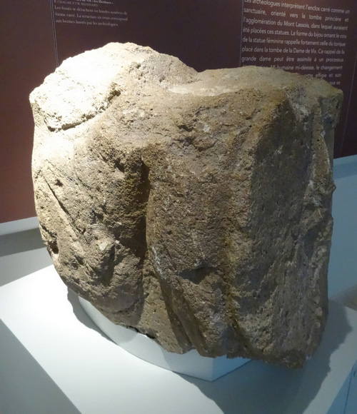 Eric de Laclos redonne vie à deux statues anciennes de l'époque de la "Dame de Vix"...