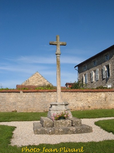 Vieilles pierres et calvaires à Brion sur Ource...