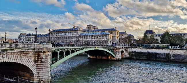 ☻ Les ponts de Paris (2) avec Générations 13
