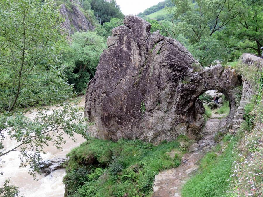 les Pas de Roland à Itxassou (64)