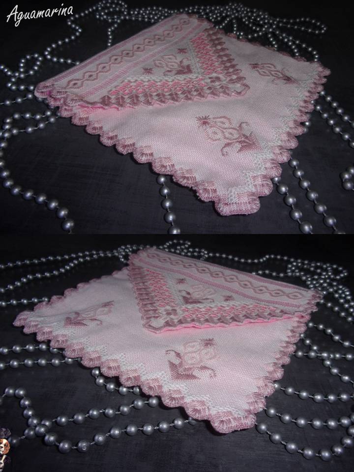 Aguamarina : Pochette rose terminée (petite soeur de la bleue)