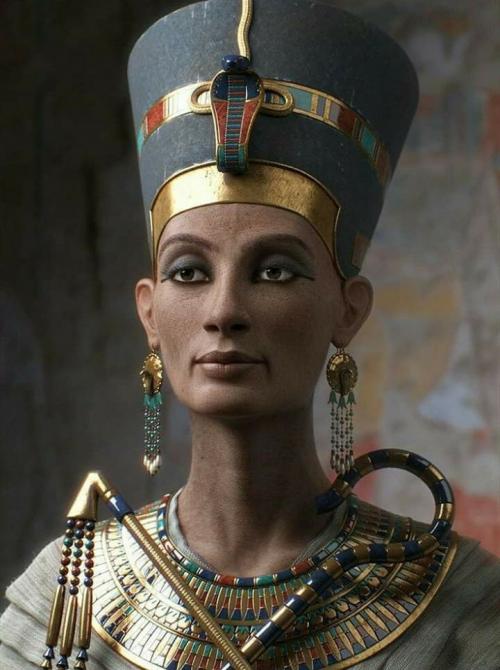 Nefertiti et son mystère